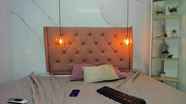 Belle Brunette online show from 04/22/26, 12:07