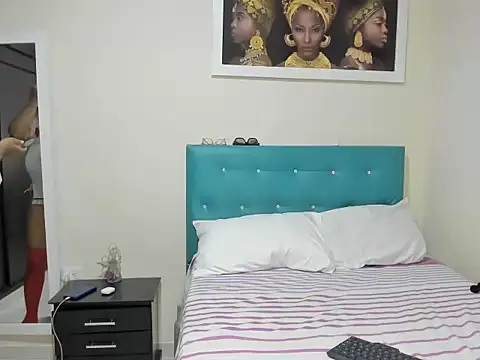 megan-hotxx online show from 09/30/25, 02:38