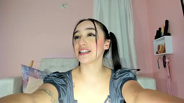 tinysara online show from 02/27/25, 09:47