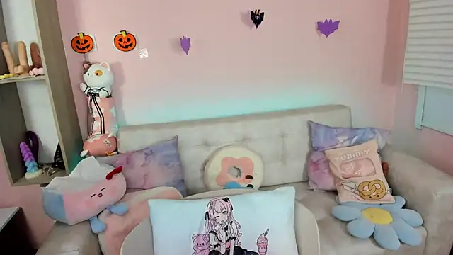 tinysara online show from 10/05/25, 04:27