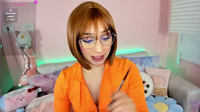 tinysara online show from 03/07/26, 04:15