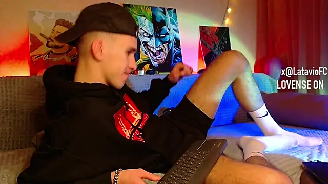 Snapshot of Midnighter_ chatting on 01/28/25, 09:40 Midnighter  online show from 01/28/25, 09:40