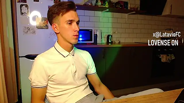 Snapshot of Midnighter_ chatting on 09/18/25, 01:51 Midnighter  online show from 09/18/25, 01:51