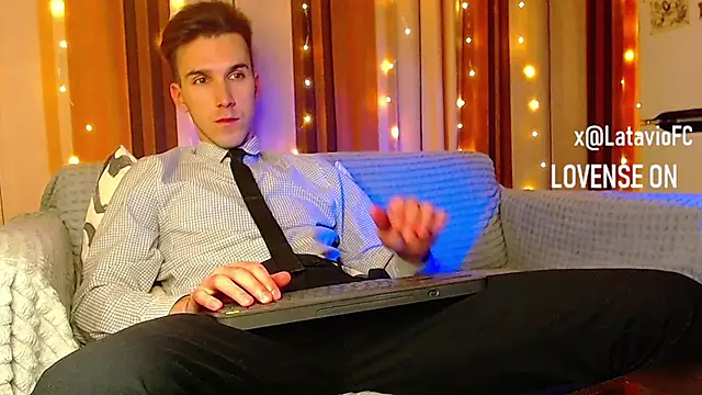 Midnighter  online show from 12/21/25, 11:01