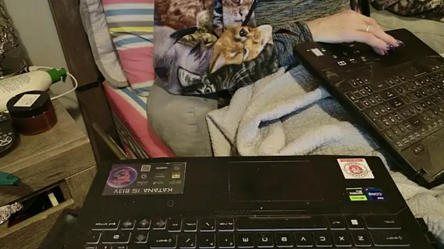 Marie Wadsworthy online show from 12/01/25, 01:10