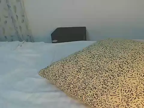 Snapshot of wetmypants chatting on 10/04/25, 08:45 wetmypants online show from 10/04/25, 08:45