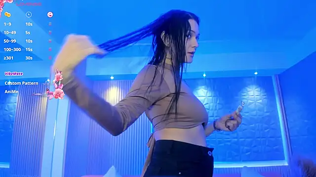 charlottewhitte online show from 02/10/25, 11:04