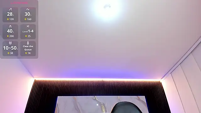 charlottewhitte online show from 03/11/26, 11:38