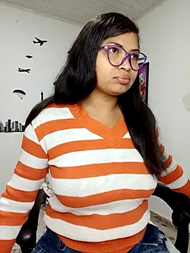 Snapshot of chalohott chatting on 10/29/25, 09:33 chalohott online show from 10/29/25, 09:33