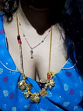 tuttifrutti17 online show from 09/18/25, 04:53