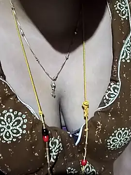 tuttifrutti17 online show from 11/18/25, 05:06