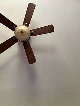 QueenNuttCollector online show from 04/10/26, 05:50