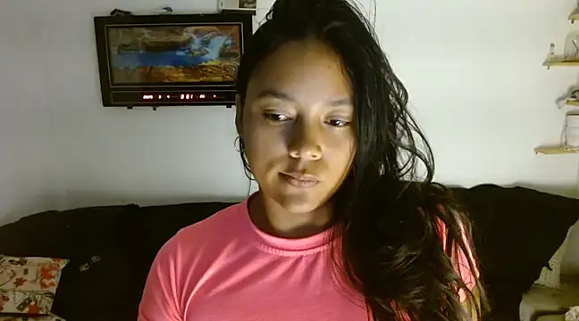 Chiara petterson online show from 03/04/25, 05:00