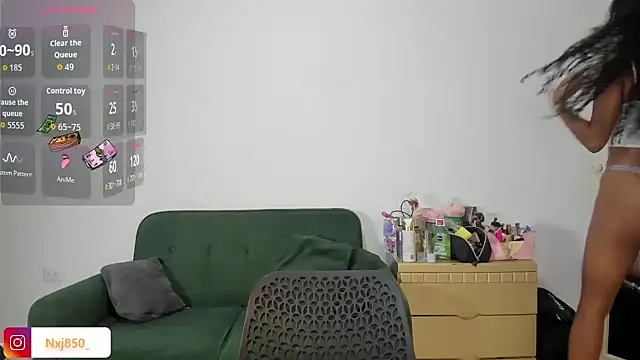 HOTBLACKANDWHITE2 online show from 10/15/25, 11:05