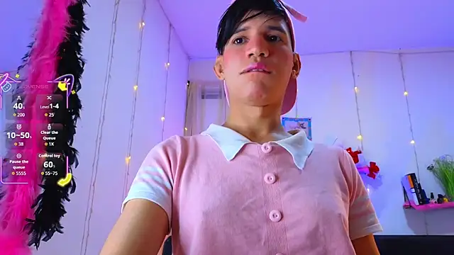 Ariel Femboy  online show from 12/04/25, 05:06