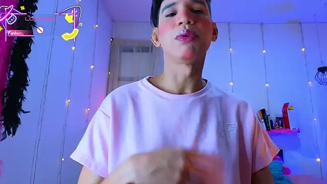 Ariel Femboy  online show from 02/10/26, 04:38