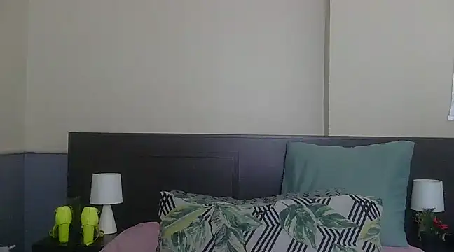 Snapshot of QUEENxJESSI chatting on 01/17/25, 05:08 QUEENxJESSI online show from 01/17/25, 05:08