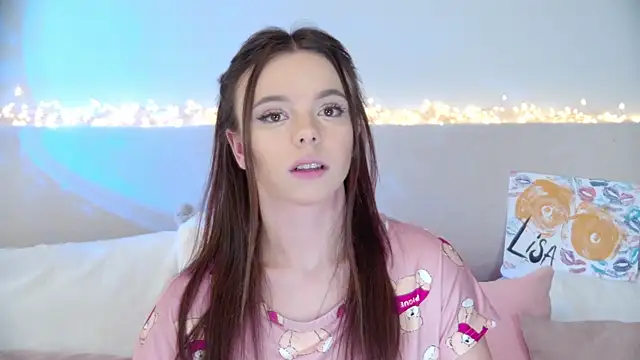 ElisabethDavis online show from 01/21/25, 03:10