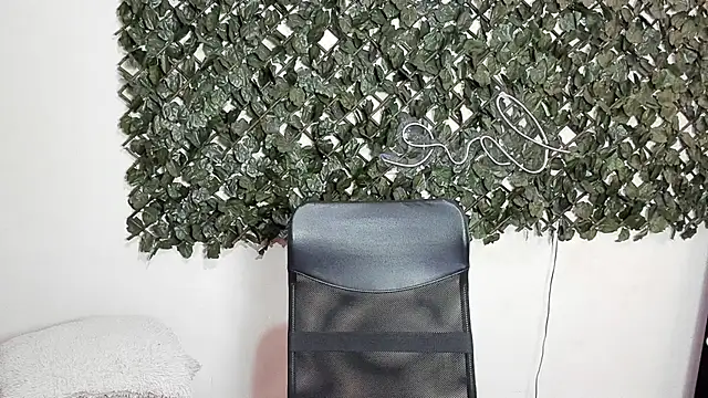 Sofia Franco  online show from 04/28/26, 07:41