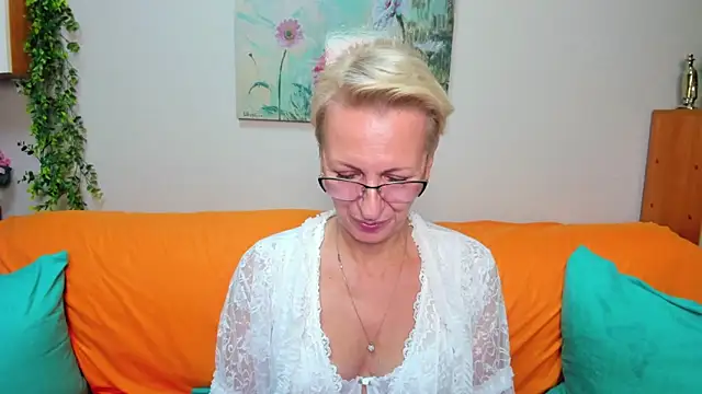 iamyourdream89 online show from 10/14/25, 07:14