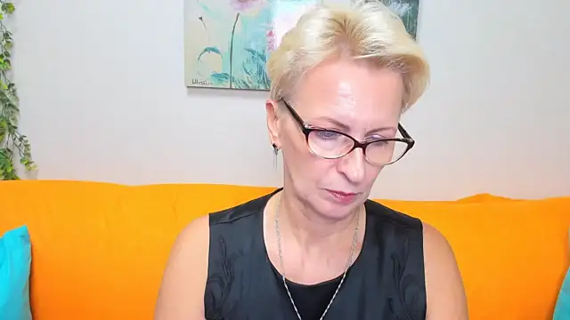 iamyourdream89 online show from 10/17/25, 12:41