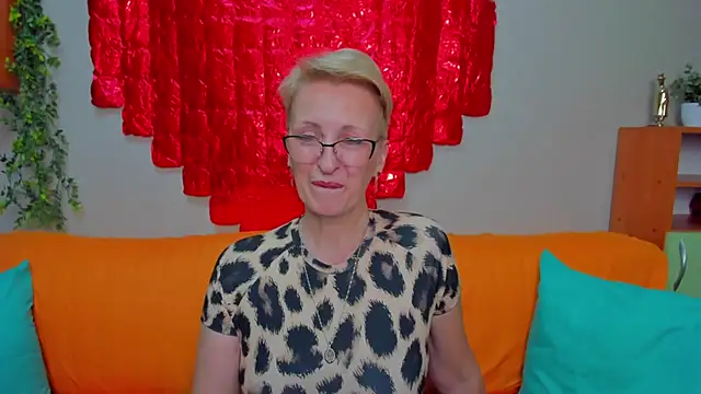 iamyourdream89 online show from 02/18/26, 02:24