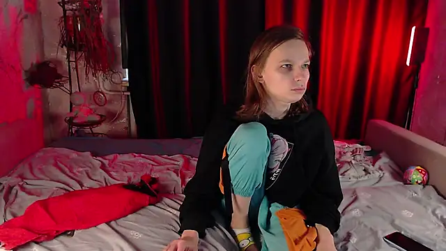 Snapshot of Frank_Fraer chatting on 01/26/25, 01:15 Frank Fraer online show from 01/26/25, 01:15