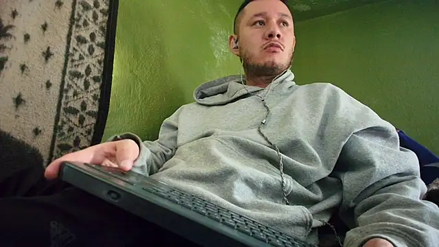 sweet cock28 online show from 01/24/25, 03:55