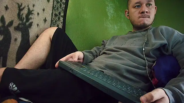 sweet cock28 online show from 02/12/25, 03:27