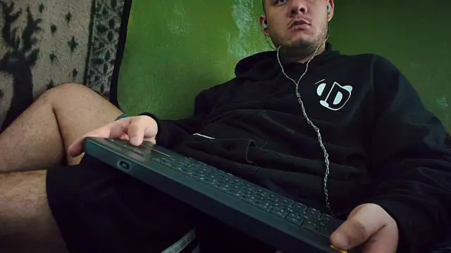 sweet cock28 online show from 03/10/25, 03:30