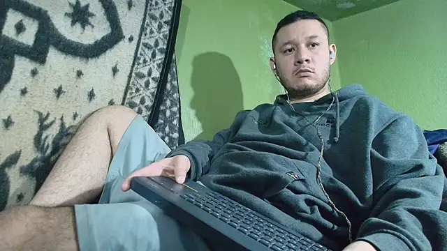 sweet cock28 online show from 10/09/25, 03:32