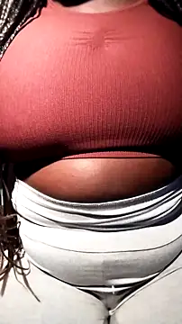 Snapshot of Thepanthera chatting on 12/16/25, 04:45 Thepanthera online show from 12/16/25, 04:45