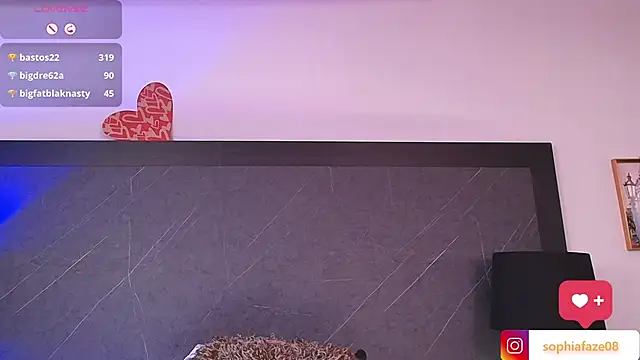 Snapshot of big_tits_in_your_face chatting on 03/19/25, 10:53 big tits in your face online show from 03/19/25, 10:53