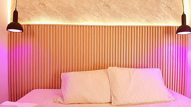 Snapshot of big_tits_in_your_face chatting on 10/08/25, 08:06 big tits in your face online show from 10/08/25, 08:06