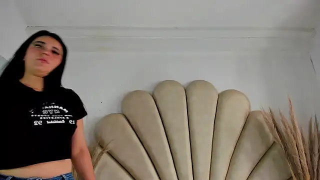 Natasha  Blue online show from 10/06/25, 07:00