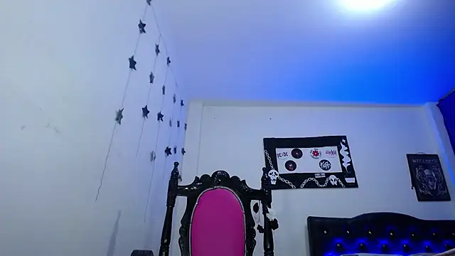 pinky violeta online show from 12/19/24, 04:56