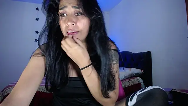 pinky violeta online show from 01/25/25, 03:19