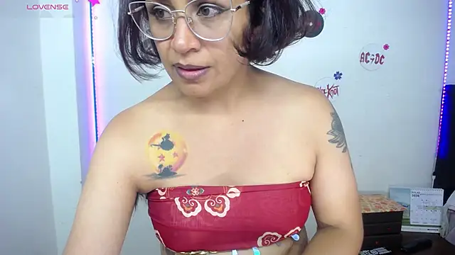 Snapshot of pinky_violeta chatting on 07/05/26, 04:19 pinky violeta online show from 07/05/26, 04:19