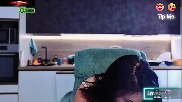 Katniss K online show from 09/11/25, 01:22