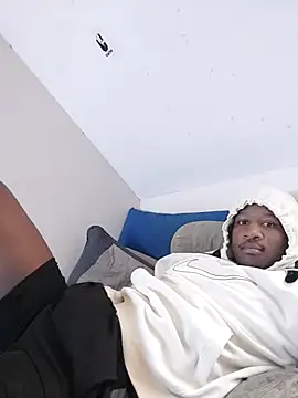 Snapshot of _MAC24k chatting on 09/23/25, 11:35 MAC24k online show from 09/23/25, 11:35