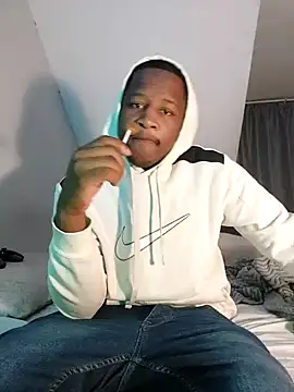 Snapshot of _MAC24k chatting on 10/10/25, 07:13 MAC24k online show from 10/10/25, 07:13