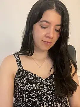 saori 10 online show from 04/26/26, 06:33