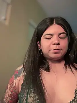 kimmiakiss22 online show from 03/18/25, 05:31