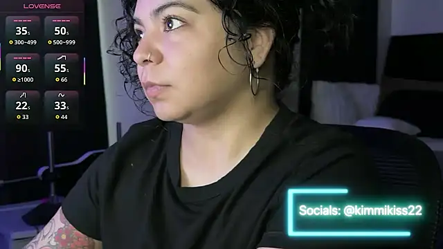 kimmiakiss22 online show from 10/10/25, 09:36
