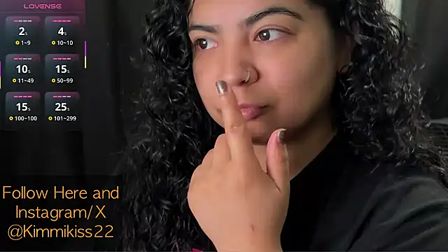 kimmiakiss22 online show from 10/29/25, 08:32