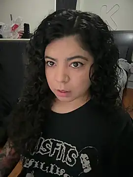 kimmiakiss22 online show from 04/14/26, 07:42