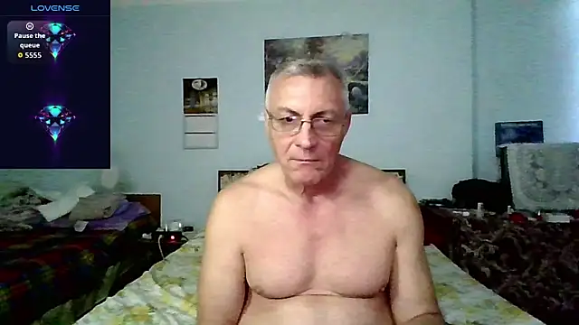 Snapshot of sexman181166 chatting on 11/08/25, 01:11 sexman181166 online show from 11/08/25, 01:11