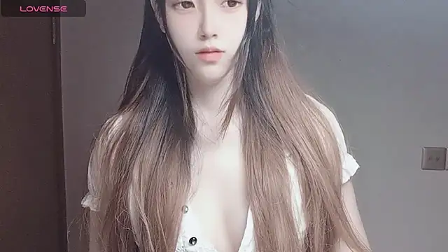 VaerySaenz online show from 11/11/25, 03:01