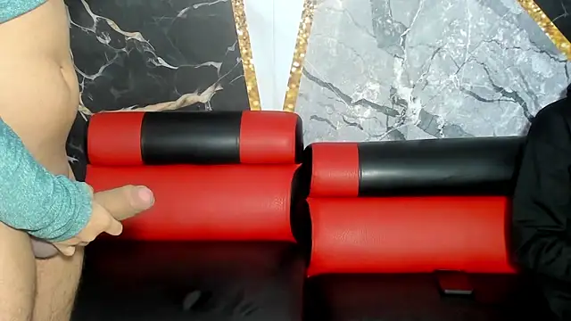 Snapshot of hot-threesome chatting on 03/20/25, 03:14 hot-threesome online show from 03/20/25, 03:14