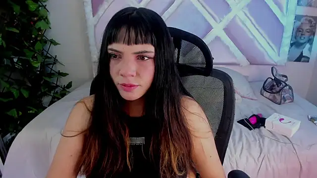 xhinata hyugax online show from 04/22/26, 04:19